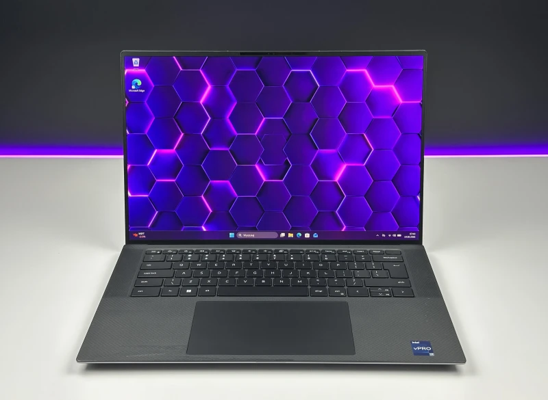 Dell Precision 5570 - procesor i7-12800H, matryca 15.6" FHD+, RTX A1000. Mobilna stacja robocza do CAD, projektowania i pracy profesjonalnej.