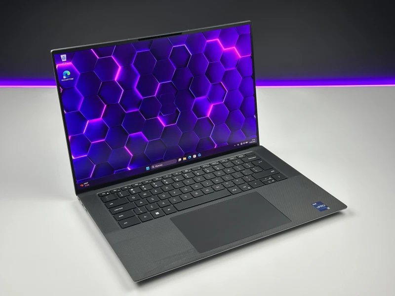 Dell Precision 5570 - procesor i7-12800H, matryca 15.6" FHD+, RTX A1000. Mobilna stacja robocza do CAD, projektowania i pracy profesjonalnej.