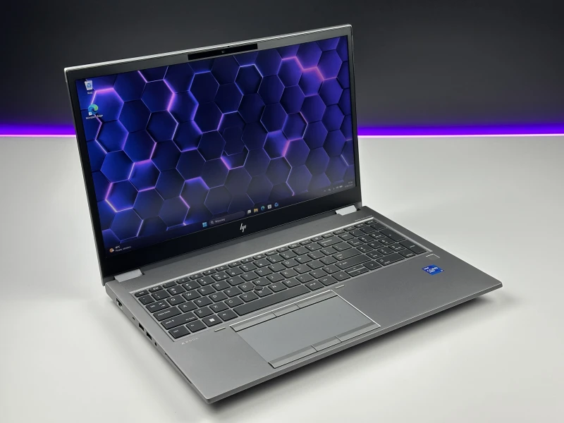 HP ZBook Fury 15 G8 – i7-11850H, FHD 15.6" i Quadro T1200 4GB. Mobilna stacja robocza do CAD, grafiki i projektów 3D. Profesjonalna moc w laptopie.