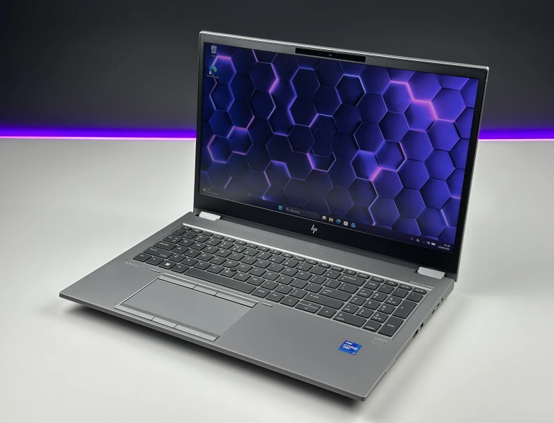 HP ZBook Fury 15 G8 – i7-11850H, FHD 15.6" i Quadro T1200 4GB. Mobilna stacja robocza do CAD, grafiki i projektów 3D. Profesjonalna moc w laptopie.