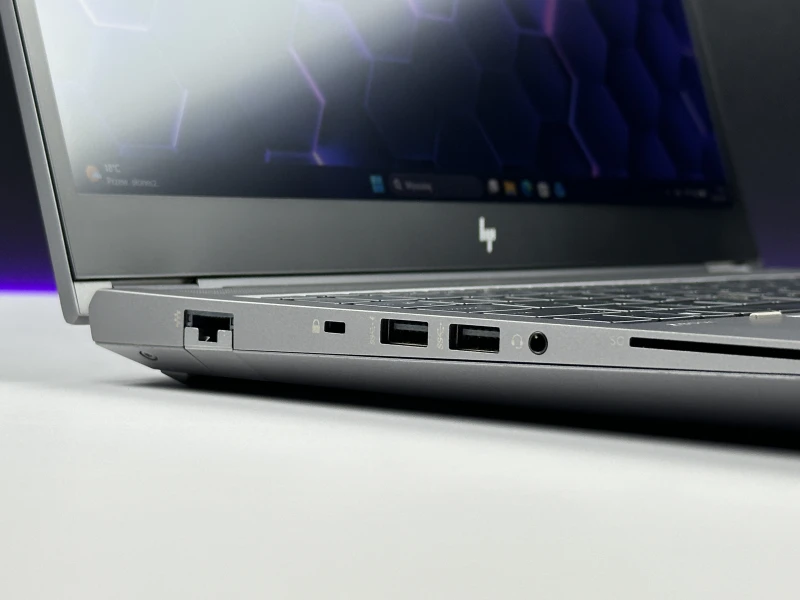 HP ZBook Fury 15 G8 – i7-11850H, FHD 15.6" i Quadro T1200 4GB. Mobilna stacja robocza do CAD, grafiki i projektów 3D. Profesjonalna moc w laptopie.
