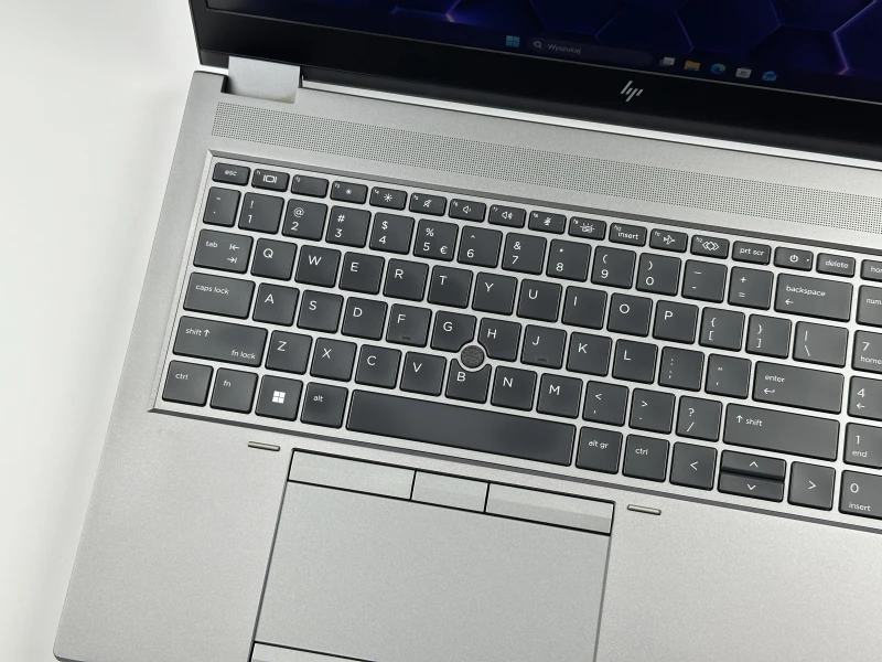 HP ZBook Fury 15 G8 – i7-11850H, FHD 15.6" i Quadro T1200 4GB. Mobilna stacja robocza do CAD, grafiki i projektów 3D. Profesjonalna moc w laptopie.