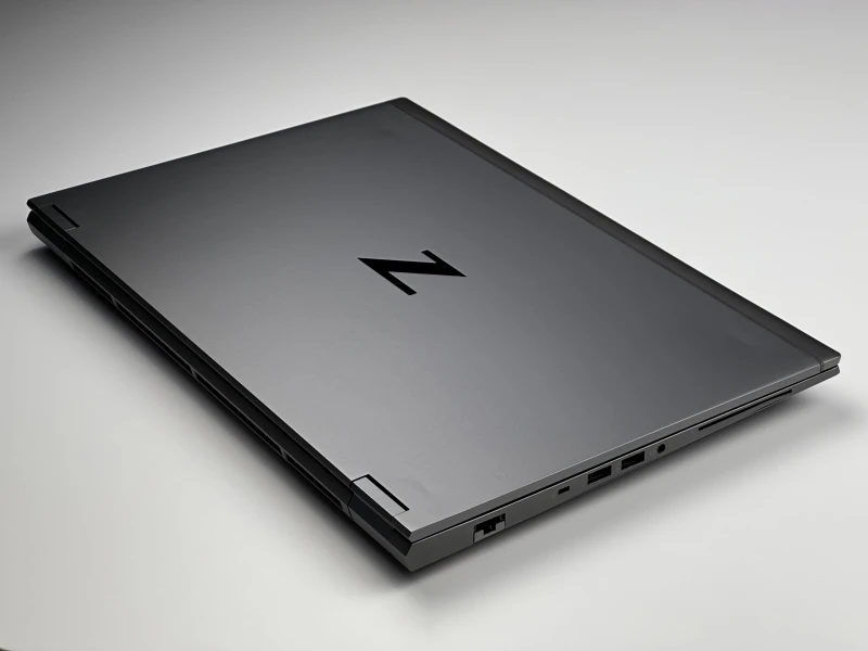 HP ZBook Fury 15 G8 – i7-11850H, FHD 15.6" i Quadro T1200 4GB. Mobilna stacja robocza do CAD, grafiki i projektów 3D. Profesjonalna moc w laptopie.