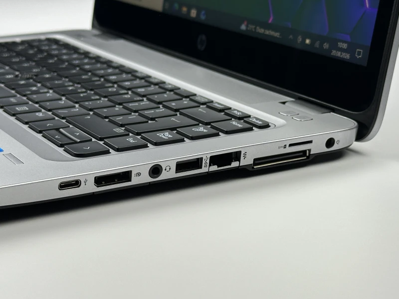 HP EliteBook 840 G3 z procesorem i5-6200U, Windows 10 Pro i dotykowym ekranem. Laptop biznesowy z Intel HD 520 oraz portami VGA, DP i USB-C..