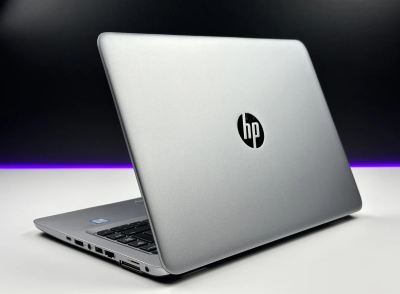 HP EliteBook 840 G3 z procesorem i5-6200U, Windows 10 Pro i dotykowym ekranem. Laptop biznesowy z Intel HD 520 oraz portami VGA, DP i USB-C..