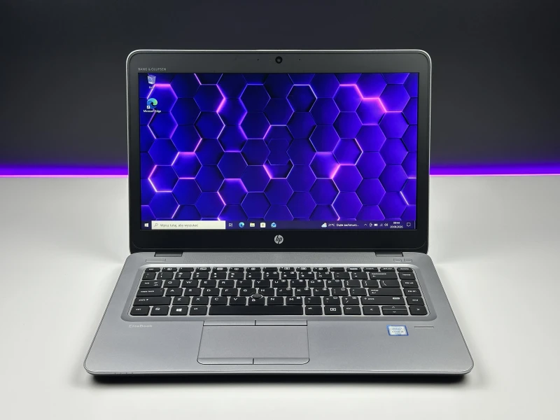 HP EliteBook 840 G3 z procesorem i5-6200U i ekranem 14". Laptop biznesowy z Intel HD Graphics 520 i portami USB-C, VGA oraz DisplayPort.