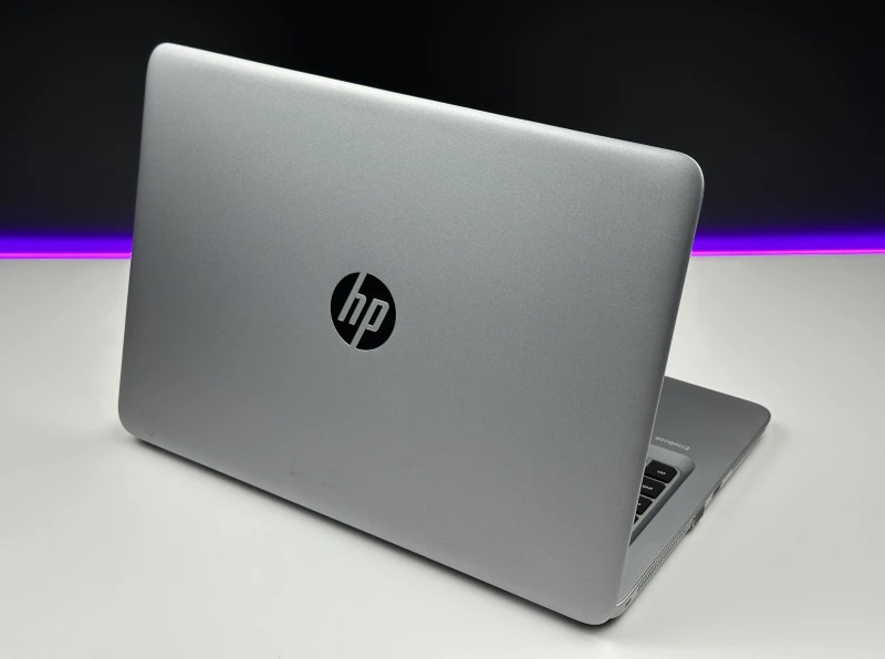 HP EliteBook 840 G3 z procesorem i5-6200U i ekranem 14". Laptop biznesowy z Intel HD Graphics 520 i portami USB-C, VGA oraz DisplayPort.
