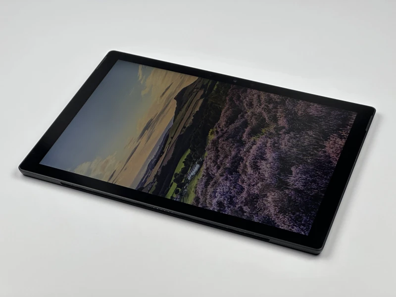 Microsoft Surface Pro 7 z procesorem i7-1065G7, 16GB RAM, SSD 256GB i dotykowym ekranem 12.3" 2736x1824. Tablet 2w1 z Intel Iris Plus Graphics.