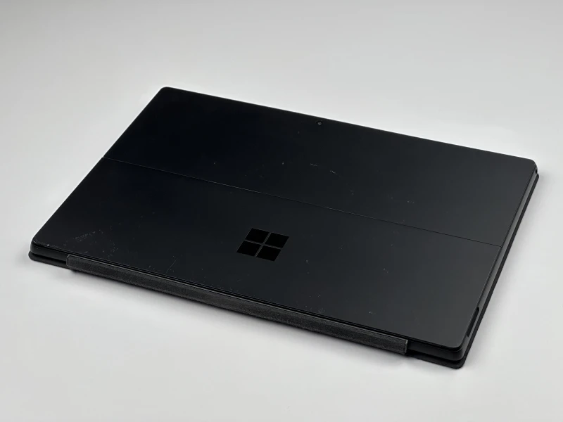 Microsoft Surface Pro 7 z procesorem i7-1065G7, 16GB RAM, SSD 256GB i dotykowym ekranem 12.3" 2736x1824. Tablet 2w1 z Intel Iris Plus Graphics.