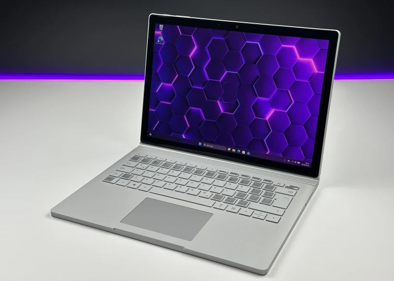 Microsoft Surface Book 3 – i7-1065G7, GTX 1650 (4GB) i dotykowa matryca 3000x2000. Moc laptopa, wygoda tabletu – twórz bez ograniczeń! ✨
