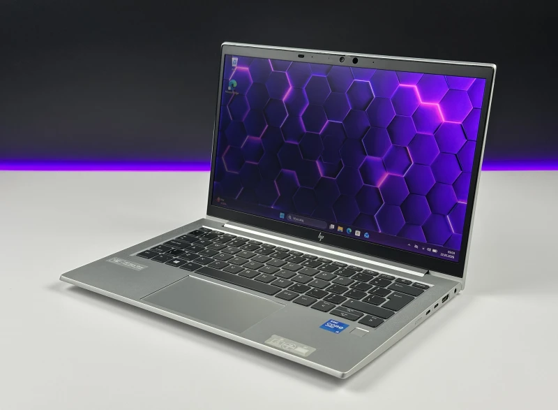 HP EliteBook 830 G8 z i5-1145G7, 13.3" FHD Sure View. Kompaktowy laptop biznesowy z funkcją ochrony prywatności ekranu i lekką konstrukcją.