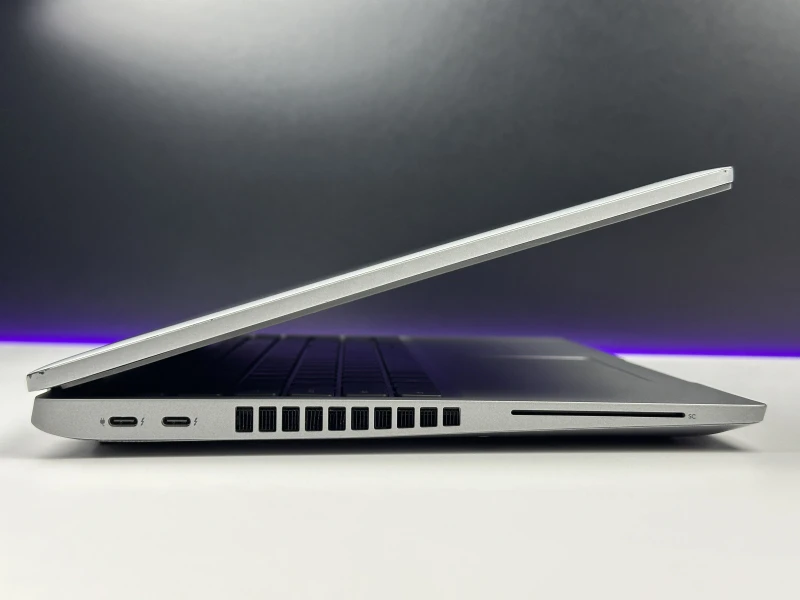Dell Latitude 5520 z i5-1135G7, matrycą FHD, klawiaturą US (PL QWERTY) – mobilny laptop biznesowy stworzony do pracy w każdych warunkach.