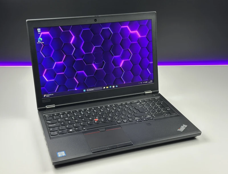 Lenovo ThinkPad P53 z i7-9850H, matrycą FHD i grafiką T1000 (4GB) – stacja robocza dla wymagających, łącząca moc i profesjonalną grafikę.