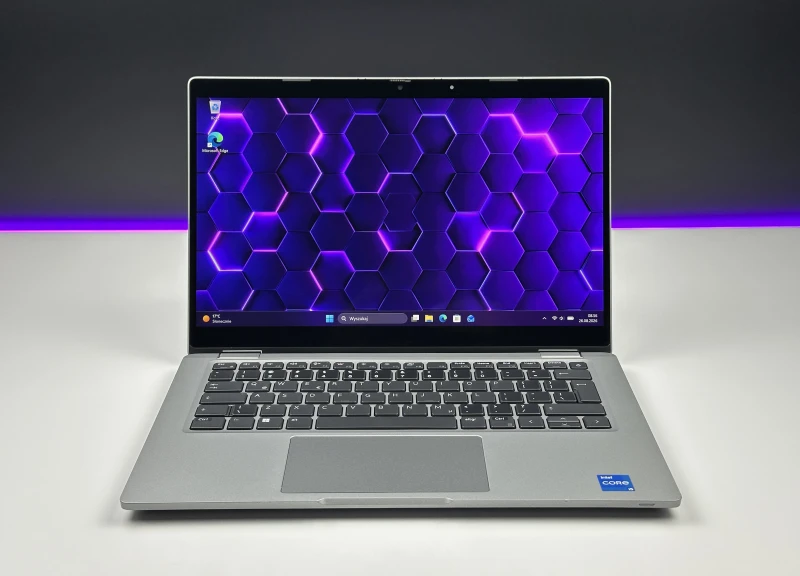 Dell Latitude 5330 2in1 i5-1245U, dotykowy 13.3" FHD – szybki laptop konwertowalny z Intel Iris Xe, idealny do pracy mobilnej, biura i multitaskingu.