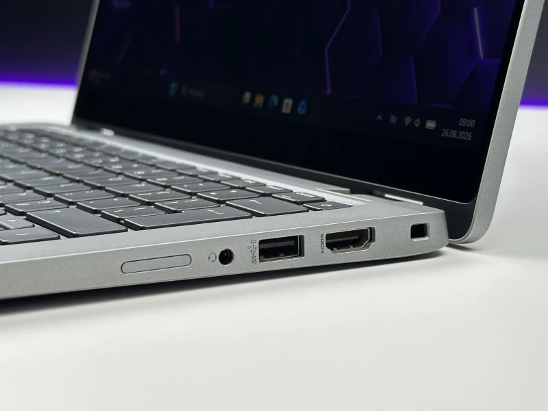 Dell Latitude 5330 2in1 i5-1245U, dotykowy 13.3" FHD – szybki laptop konwertowalny z Intel Iris Xe, idealny do pracy mobilnej, biura i multitaskingu.