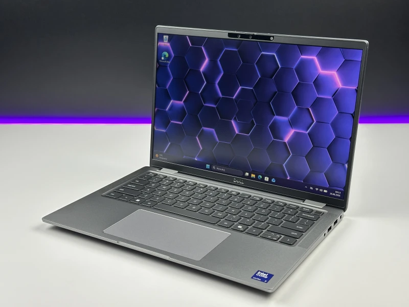 Dell Latitude 7450 z procesorem Intel Core Ultra 7 155U, 16 GB RAM i ekranem 14″ FHD+. Laptop z grafiką Intel Graphics, czytnikiem linii papilarnych.
