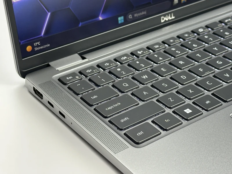 Dell Latitude 7450 z procesorem Intel Core Ultra 7 155U, 16 GB RAM i ekranem 14″ FHD+. Laptop z grafiką Intel Graphics, czytnikiem linii papilarnych.