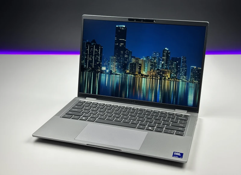 Dell Latitude 7450 z procesorem Intel Core Ultra 7 155U, 16 GB RAM i ekranem 14″ FHD+. Laptop z grafiką Intel Graphics, czytnikiem linii papilarnych. Dell Latitude 7450 z procesorem Intel Core Ultra 7 155U, 16 GB RAM i ekranem 14″ FHD+. Laptop z grafiką Intel Graphics, czytnikiem linii papilarnych.