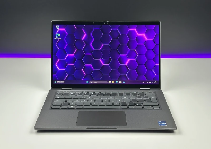 Dell Latitude 7430 2in1 z i5-1245U, dotykowym ekranem – laptop konwertowalny z obudową z włókna węglowego, łączący wydajność i mobilność.