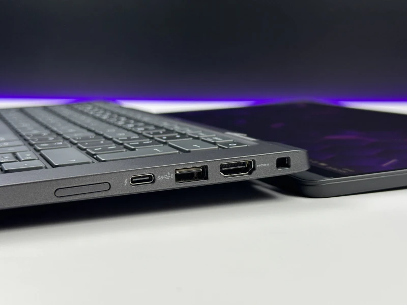 Dell Latitude 7430 2in1 z i5-1245U, dotykowym ekranem – laptop konwertowalny z obudową z włókna węglowego, łączący wydajność i mobilność.