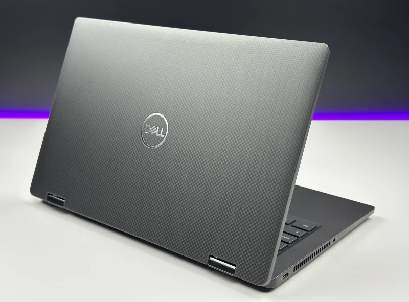 Dell Latitude 7430 2in1 z i5-1245U, dotykowym ekranem – laptop konwertowalny z obudową z włókna węglowego, łączący wydajność i mobilność.