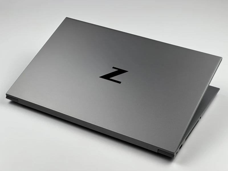 HP ZBook Studio 15 G8 z i7-11850H, ekranem 15,6" FHD i grafiką NVIDIA T1200. Smukła stacja robocza z aluminiową obudową. HP ZBook Studio 15 G8 z i7-11850H, ekranem 15,6" FHD i grafiką NVIDIA T1200. Smukła stacja robocza z aluminiową obudową.