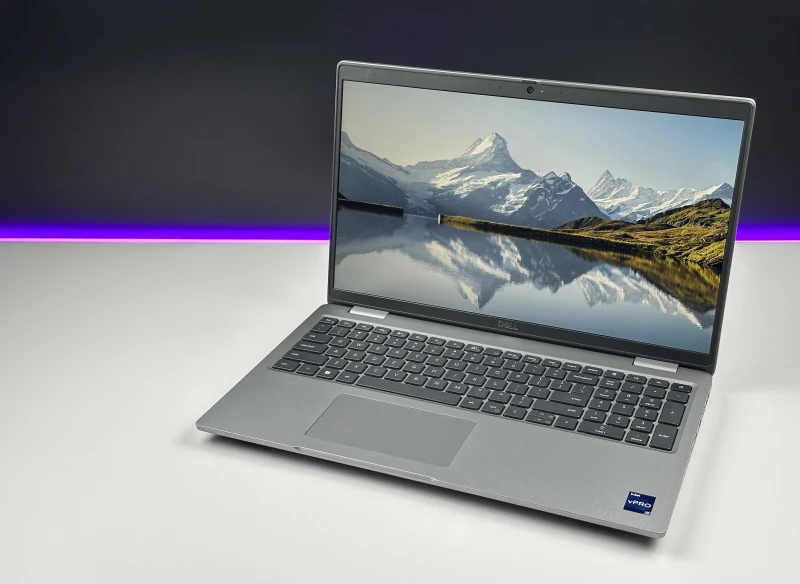 Biznesowy laptop Dell Precision 3580 z procesorem i7-1370P, ekranem 15.6" FHD i RTX A500. Stacja robocza z klawiaturą US i portami Thunderbolt 4. Biznesowy laptop Dell Precision 3580 z procesorem i7-1370P, ekranem 15.6" FHD i RTX A500. Stacja robocza z klawiaturą US i portami Thunderbolt 4.