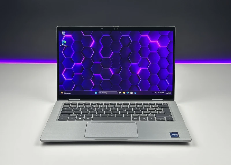 Dell Latitude 7430 2-in-1 z i7-1265U, 32GB RAM i dotykowym ekranem 14" FHD. Aluminiowy laptop w kolorze tytanowoszarym z Intel Iris Xe.