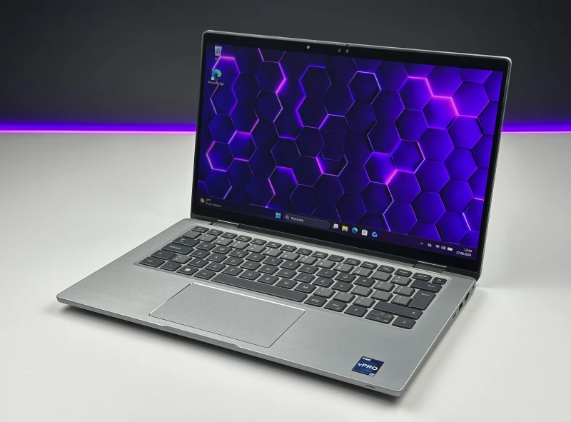 Dell Latitude 7430 2-in-1 z i7-1265U, 32GB RAM i dotykowym ekranem 14" FHD. Aluminiowy laptop w kolorze tytanowoszarym z Intel Iris Xe.