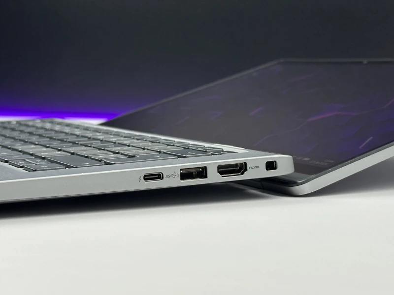 Dell Latitude 7430 2-in-1 z i7-1265U, 32GB RAM i dotykowym ekranem 14" FHD. Aluminiowy laptop w kolorze tytanowoszarym z Intel Iris Xe.