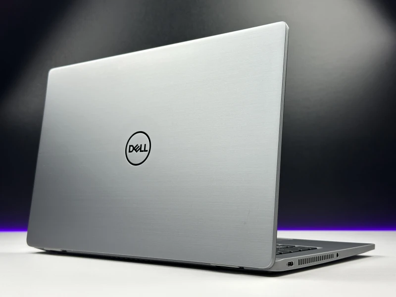 Dell Latitude 7430 w tytanowoszarym aluminium z i7-1265U, 32GB RAM i 14" FHD. Smukły laptop biznesowy z Intel Iris Xe i czytnikiem linii papilarnych. Dell Latitude 7430 w tytanowoszarym aluminium z i7-1265U, 32GB RAM i 14" FHD. Smukły laptop biznesowy z Intel Iris Xe i czytnikiem linii papilarnych.