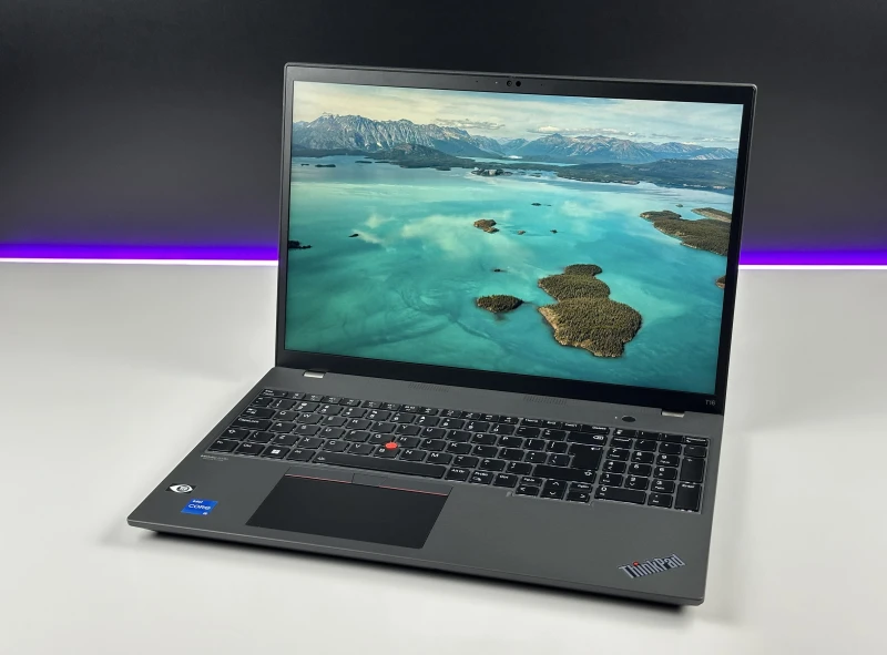 Lenovo ThinkPad T16 Gen 1 z procesorem i5-1235U, ekranem 16" i modemem LTE. Laptop biznesowy z formatem 16:10 do wygodnej pracy mobilnej. Lenovo ThinkPad T16 Gen 1 z procesorem i5-1235U, ekranem 16" i modemem LTE. Laptop biznesowy z formatem 16:10 do wygodnej pracy mobilnej.
