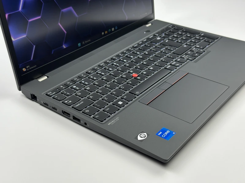 Lenovo ThinkPad T16 Gen 1 z procesorem i5-1235U, ekranem 16" i modemem LTE. Laptop biznesowy z formatem 16:10 do wygodnej pracy mobilnej.