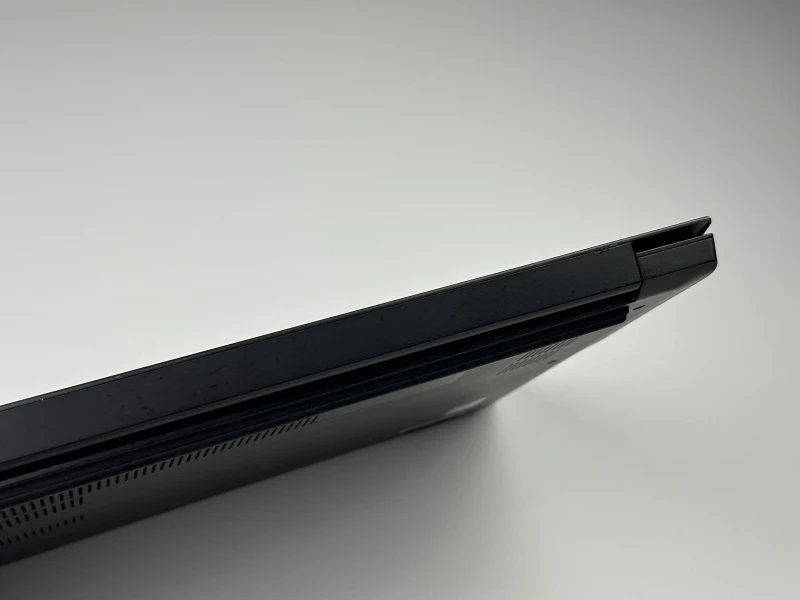 Lenovo ThinkPad E15 Gen 4 z procesorem i7-1255U, ekranem 15.6"  i GeForce MX550. Laptop biznesowy z czytnikiem linii papilarnych i Thunderbolt 4.
