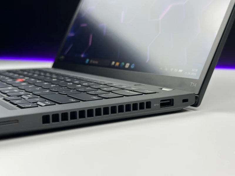 Lenovo ThinkPad T14 Gen 3 z i5-1245U, matrycą FHD+ – nowoczesny laptop biznesowy łączący wydajność, komfort pracy i solidne wykonanie.