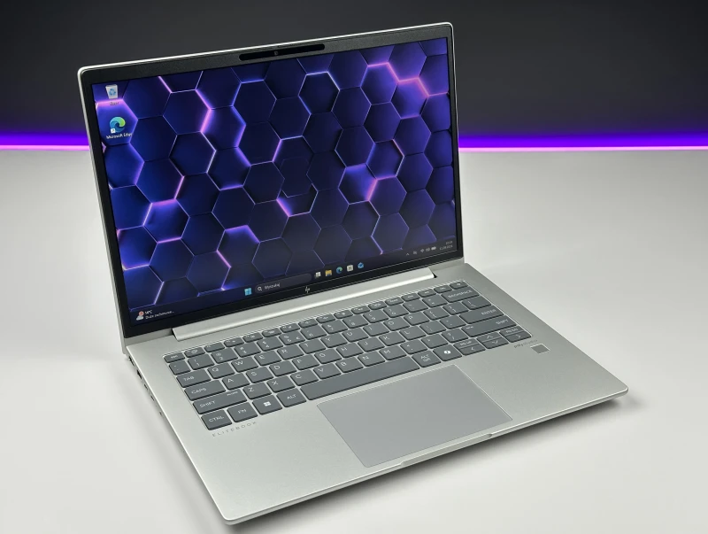 HP Elite mt645 G8 Ryzen 5 7535U, 14" FHD+ – wydajny laptop biznesowy do pracy mobilnej i biurowej z klawiaturą US.