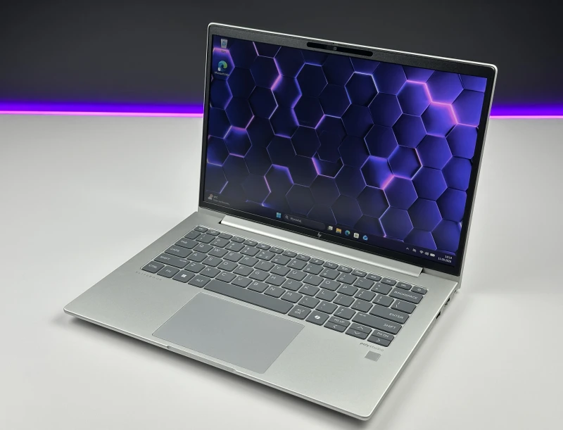 HP Elite mt645 G8 Ryzen 5 7535U, 14" FHD+ – wydajny laptop biznesowy do pracy mobilnej i biurowej z klawiaturą US.