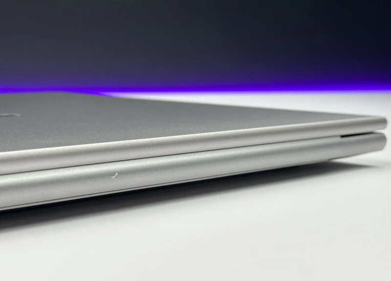HP ZBook Firefly 14 G9 z i7-1265U, ekranem 14" FHD+, grafiką T550 (4GB). Lekka mobilna stacja robocza do projektowania, pracy biurowej i mobilnej.
