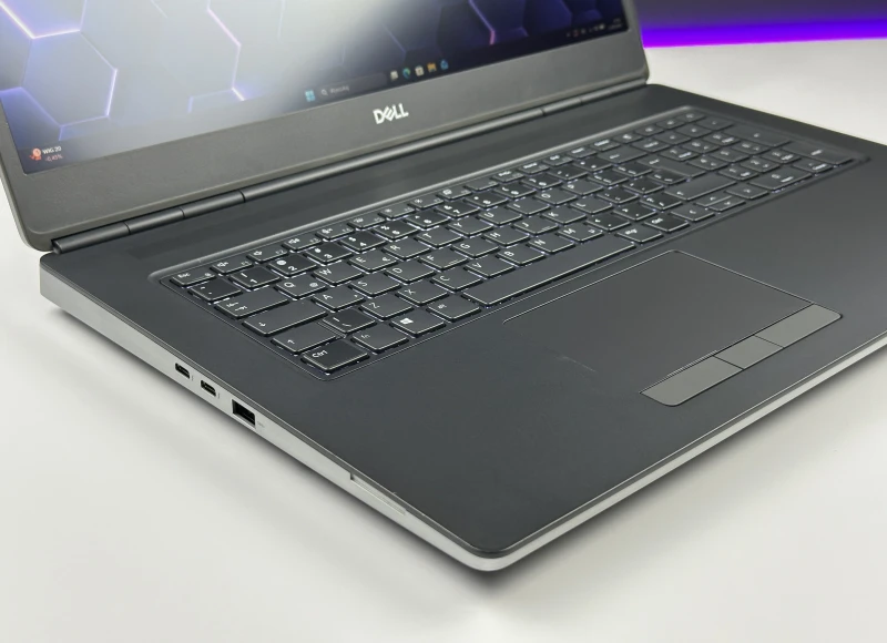 Dell Precision 7750 z i7-10850H i RTX4000 – profesjonalna stacja robocza stworzona do grafiki 3D, CAD i wymagających projektów inżynieryjnych.