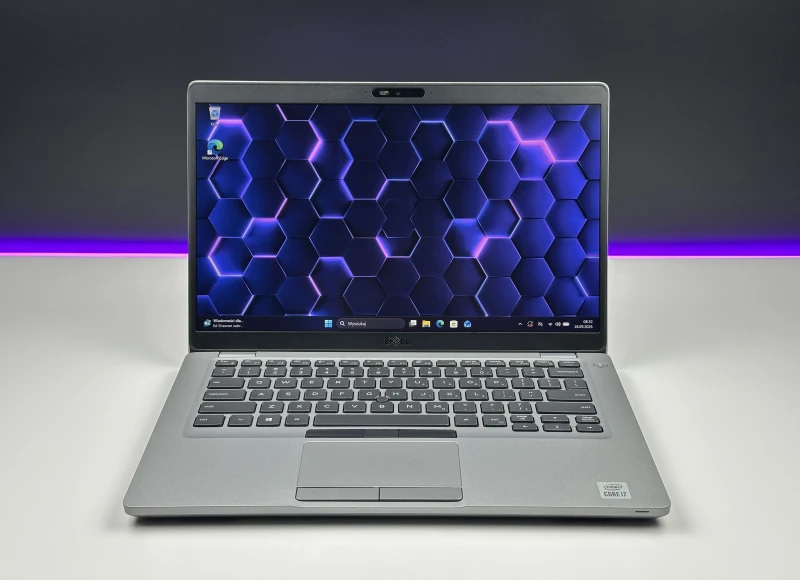 Biznesowy Dell Latitude 5410 z procesorem i7-10810U, ekranem 14" FHD i Intel UHD Graphics. Laptop biznesowy z klawiaturą US i złączem USB-C.