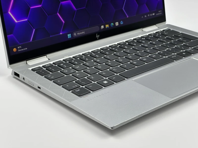 HP EliteBook x360 1030 G8 z i5-1145G7, 16GB RAM, dotykowym ekranem FHD i modemem LTE – mobilność, styl i pełna funkcjonalność.