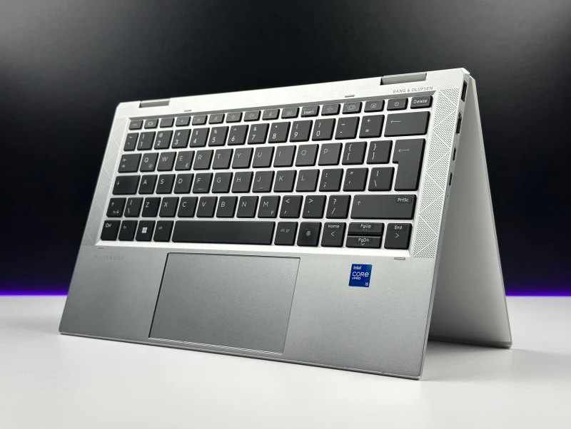 HP EliteBook x360 1030 G8 z i5-1145G7, 16GB RAM, dotykowym ekranem FHD i modemem LTE – mobilność, styl i pełna funkcjonalność.