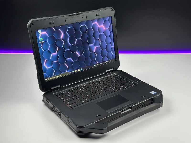 Dell Latitude 5414 Rugged z procesorem i5-6300U, ekranem 14" i Intel HD Graphics 520. Wzmocniony laptop terenowy z Windows 10 Pro.