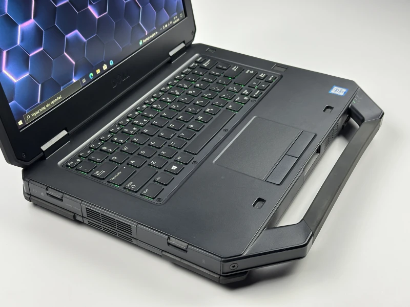 Dell Latitude 5414 Rugged z procesorem i5-6300U, ekranem 14" i Intel HD Graphics 520. Wzmocniony laptop terenowy z Windows 10 Pro.