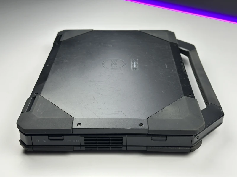 Dell Latitude 5414 Rugged z procesorem i5-6300U, ekranem 14" i Intel HD Graphics 520. Wzmocniony laptop terenowy z Windows 10 Pro.