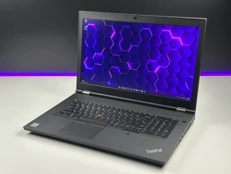 Lenovo ThinkPad P17 Gen 1 - procesor i7-10850H, ekran 17.3", Quadro RTX 3000. Stacja robocza z klawiaturą US, 4 slotami RAM i obsługą dysków M.2.