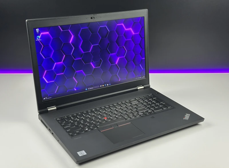 Lenovo ThinkPad P17 Gen 1 - procesor i7-10850H, ekran 17.3", Quadro RTX 3000. Stacja robocza z klawiaturą US, 4 slotami RAM i obsługą dysków M.2.