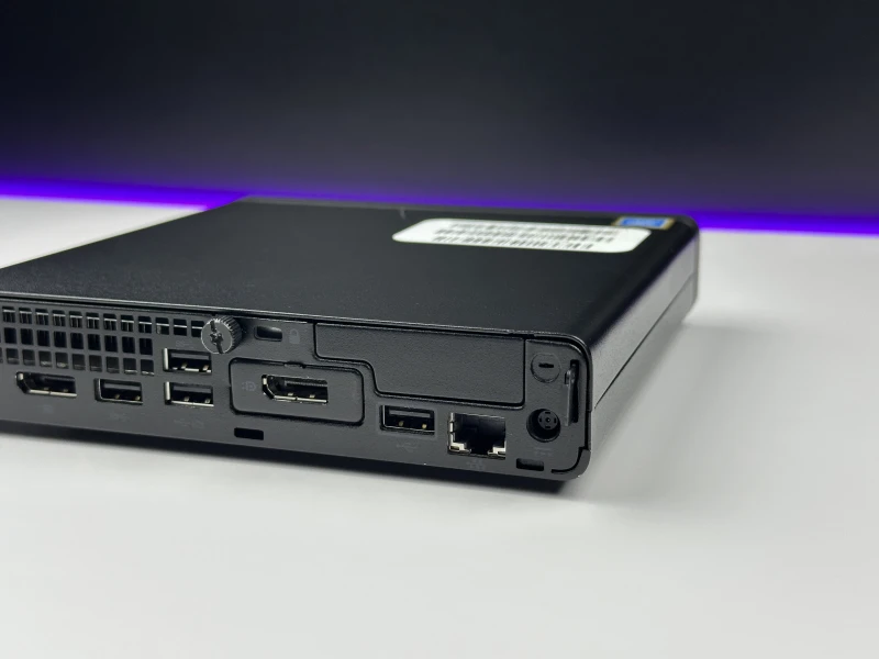 HP ProDesk 400 G6 Mini z Pentium Gold G6400T i Intel UHD Graphics 610. Komputer biurowy z 2 slotami RAM DDR4 i obsługą dysków M.2 NVMe.