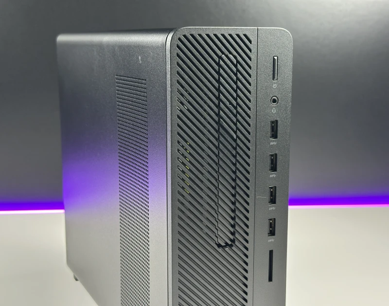 HP 290 G2 SFF z procesorem i3-9100 i Intel UHD Graphics 630. Kompaktowy komputer biurowy z HDMI, VGA i możliwością rozbudowy podzespołów.