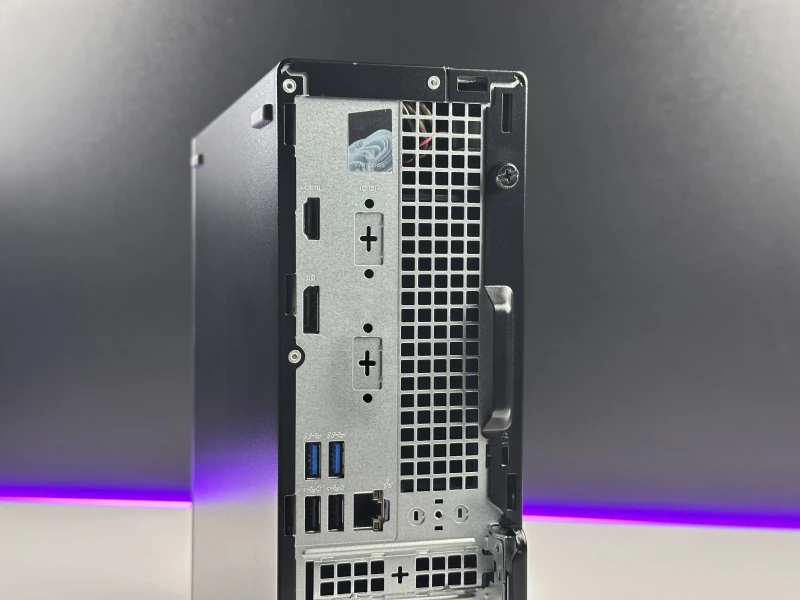 Dell OptiPlex 3000 SFF z procesorem i5-12500 i Intel UHD Graphics 770. Komputer biznesowy z obsługą TPM 2.0 i szerokim zestawem złączy.